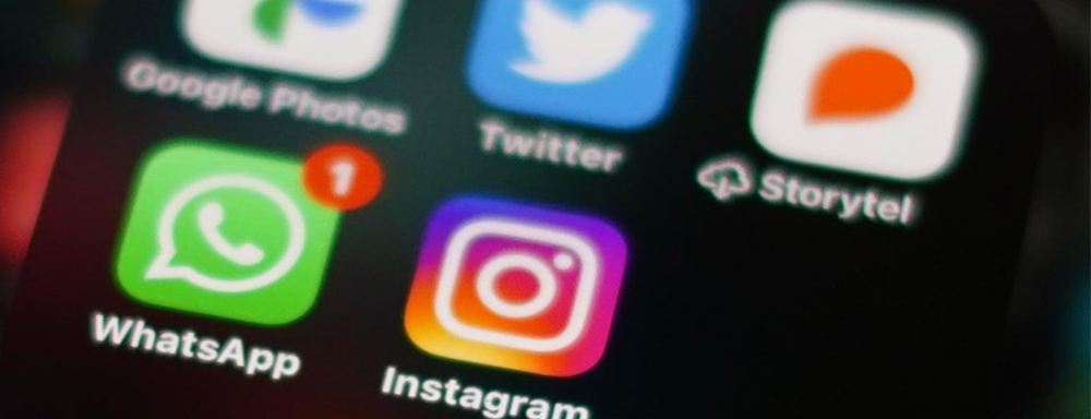 How to hide Apps on iPhone?